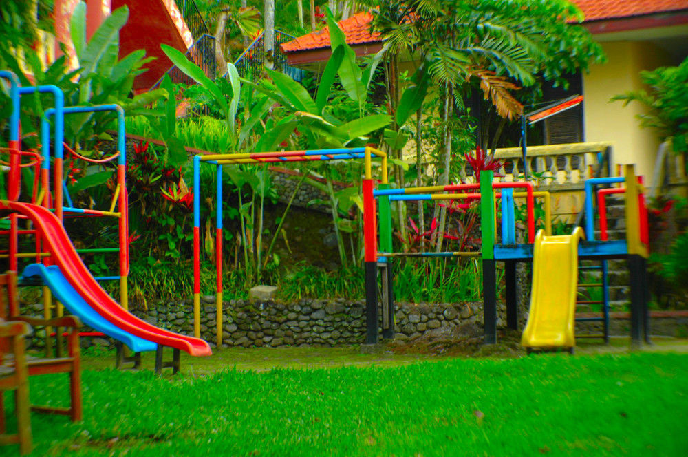 Foresta Inn Family Resort Prigen Bagian luar foto