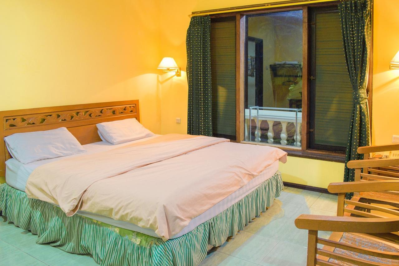 Foresta Inn Family Resort Prigen Bagian luar foto